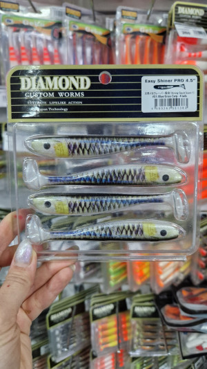 Приманка силиконовая Diamond Easy Shiner PRO 4.5" #51