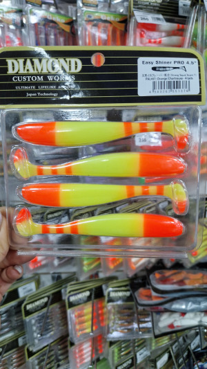 Приманка силиконовая Diamond Easy Shiner PRO 4.5" #61