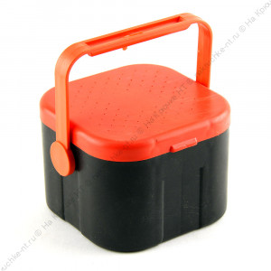 Коробочка  пластик на магнитах с ручкой 10*10*7,5