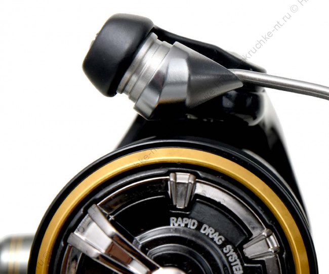 AZURA Катушка спиннинговая Olivia 1000S 9ш.п. 3 AZURA Катушка спиннинговая Olivia 1000S 9ш.п. 3