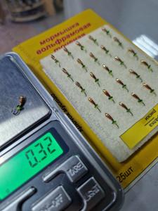 Мормышка вольф.точеная Уралка Риски D-2,5мм/вес- 0,32гр латунь/красная полоса