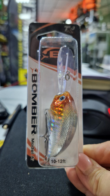 Воблер B06 BOMBER AGFBFT Model A Length:5,4см.,Weight:10,5гр.,Depth:1,8-2,4м. Воблер B06 BOMBER AGFBFT Model A Length:5,4см.,Weight:10,5гр.,Depth:1,8-2,4м.