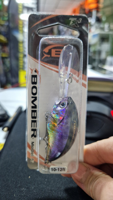 Воблер B06 BOMBER AGFBFT Model A Length:5,4см.,Weight:10,5гр.,Depth:1,8-2,4м. Воблер B06 BOMBER AGFBFT Model A Length:5,4см.,Weight:10,5гр.,Depth:1,8-2,4м.