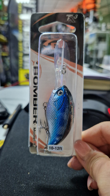 Воблер B06 BOMBER AGFBFT Model A Length:5,4см.,Weight:10,5гр.,Depth:1,8-2,4м. Воблер B06 BOMBER AGFBFT Model A Length:5,4см.,Weight:10,5гр.,Depth:1,8-2,4м.