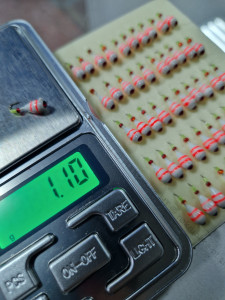 Мормышка вольфрам Капля с обмазкой бело-красная с камнем