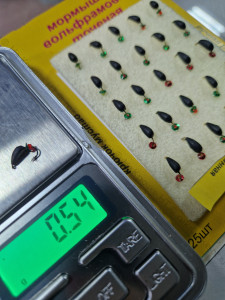 Мормышка вольф.точеная Уловистая Комби D-3,0мм/вес- 0,54гр золото/черный с пайеткой